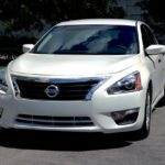 nissan z przyciemnianymi szybami
